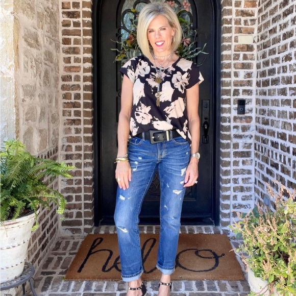 Cabi Flash Tee (style 4374) - Picture 6 of 7